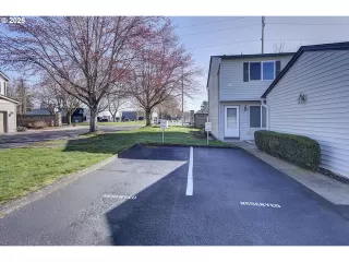 Photo #2: 499659233 Listing 