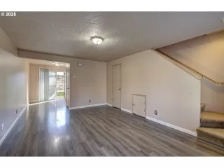 Photo #4: 499659233 Listing 