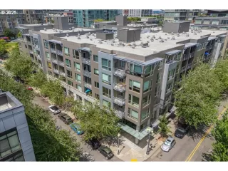 Photo #4: 501267623 Listing