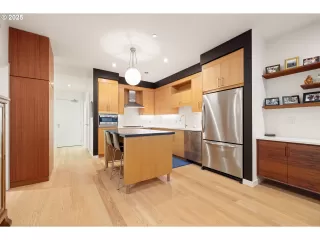 Photo #2: 501773161 Listing