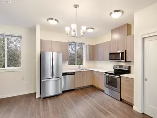 Photo #2: 501847694 Listing