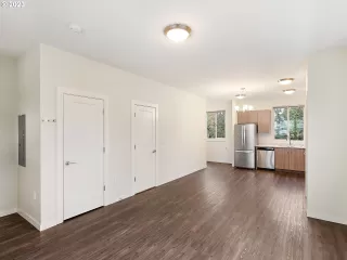 Photo #5: 501847694 Listing