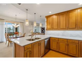 Photo #6: 503348222 Listing