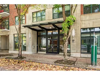 Photo #2: 503650975 Listing