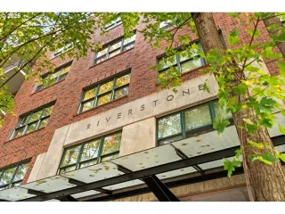 Photo #4: 503650975 Listing