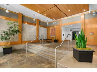 Photo #5: 503650975 Listing