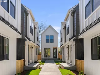 Photo #1: 503655481 Listing