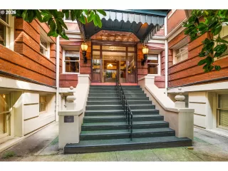 Photo #1: 504426040 Listing 