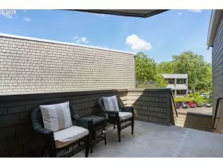 Photo #3: 504539433 Listing