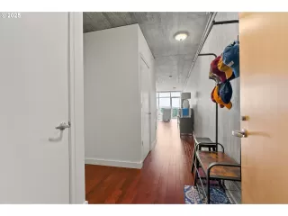 Photo #5: 505287807 Listing