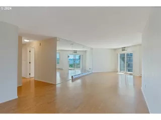 Photo #5: 505378693 Listing 