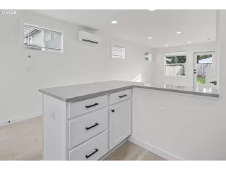 Photo #3: 505696330 Listing 