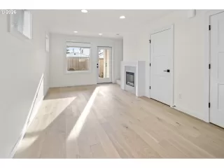 Photo #4: 505696330 Listing 