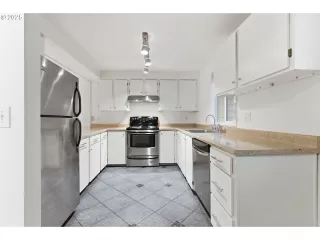 Photo #6: 507590635 Listing 