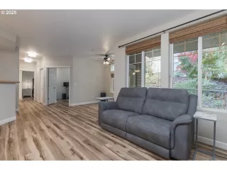 Photo #6: 508937008 Listing