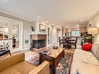 Photo #4: 509561613 Listing