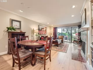 Photo #6: 509561613 Listing