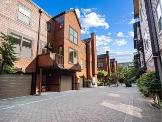 Photo #5: 509995287 Listing 