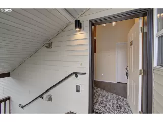 Photo #5: 511098029 Listing 