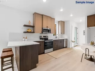 Photo #3: 511740249 Listing