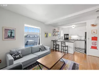 Photo #2: 511755902 Listing