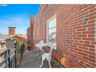 Photo #5: 511755902 Listing