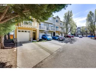 Photo #2: 513051472 Listing