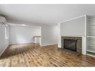 Photo #2: 513369974 Listing