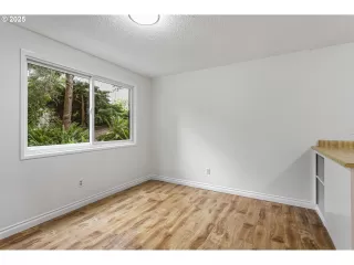 Photo #4: 513369974 Listing