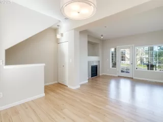 Photo #4: 513596726 Listing