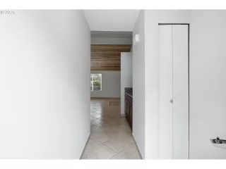 Photo #3: 513748239 Listing