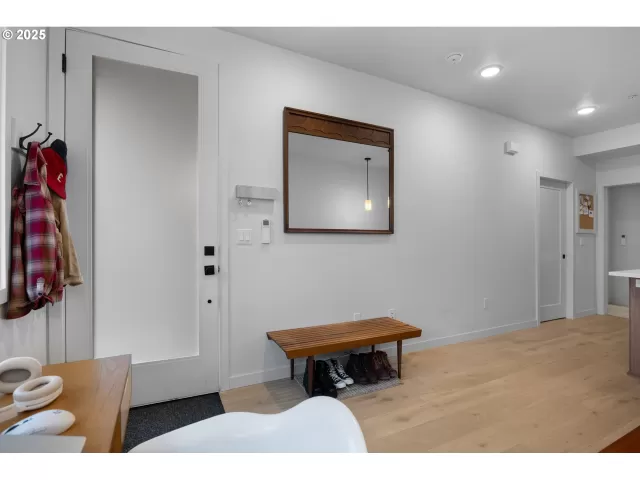 MLS: 513917027 Condo For Sale