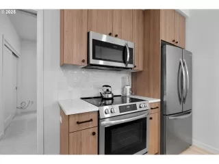 Photo #5: 513917027 Listing