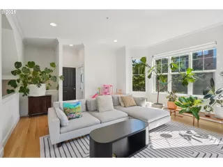 Photo #2: 515200183 Listing 