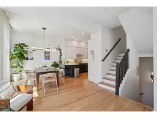 Photo #5: 515200183 Listing 