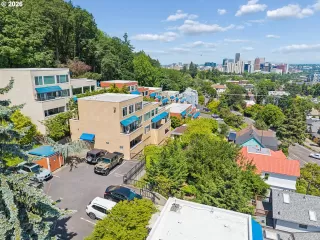 Photo #2: 515247450 Listing
