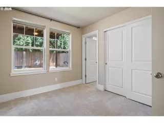 Photo #3: 515324709 Listing