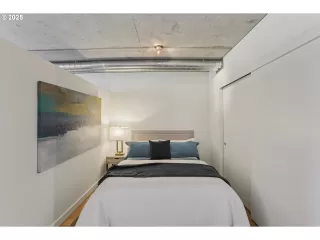 Photo #4: 515359088 Listing