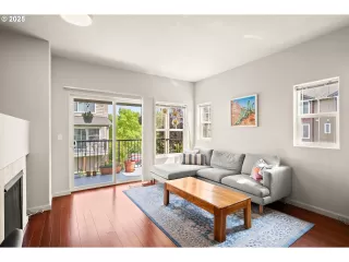 Photo #2: 515596463 Listing