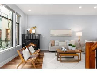 Photo #5: 515718407 Listing