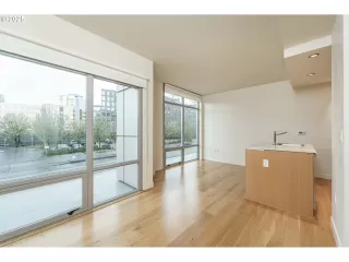 Photo #2: 516204119 Listing