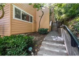 Photo #3: 516572997 Listing 