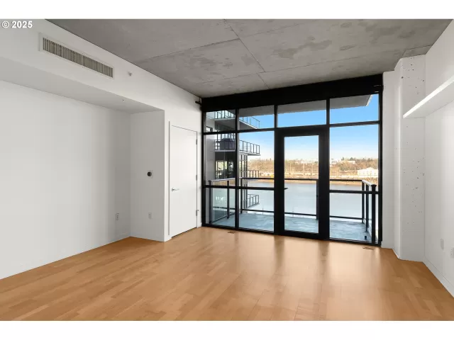 MLS: 516605359 Condo For Sale