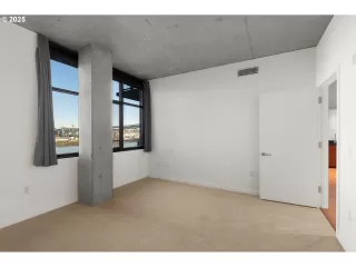 Photo #5: 516605359 Listing 