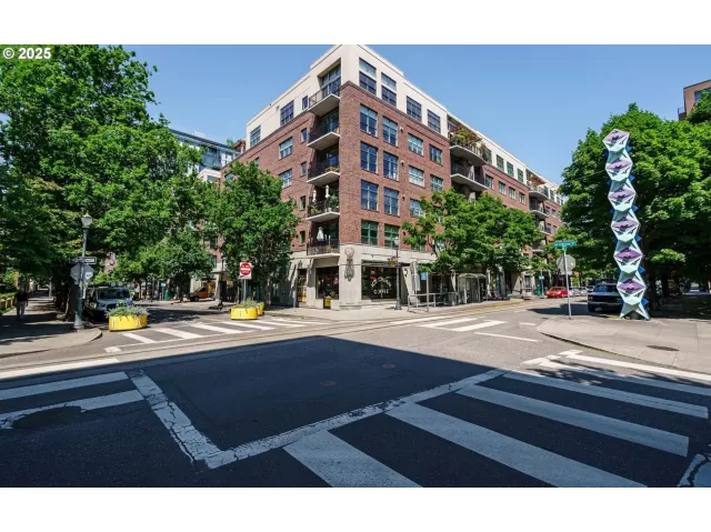 MLS: 516872439 Condo For Sale