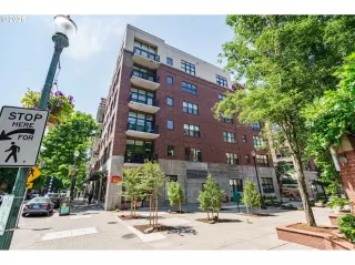 Photo #2: 516872439 Listing