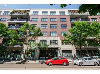 Photo #3: 516872439 Listing