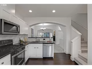 Photo #6: 517152224 Listing 