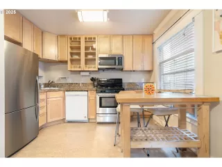 Photo #2: 517225501 Listing 