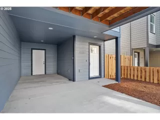 Photo #2: 517274568 Listing 